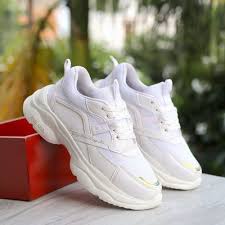 UrbanStride Tricolor Sneakers - Image 4